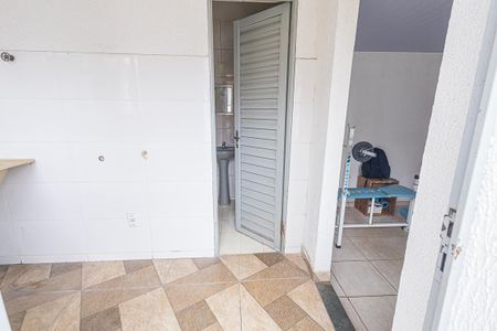 Casa à venda com 220m², 5 quartos e 3 vagas Casa à venda com 220m², 5 quartos e 3 vagasCasa 2