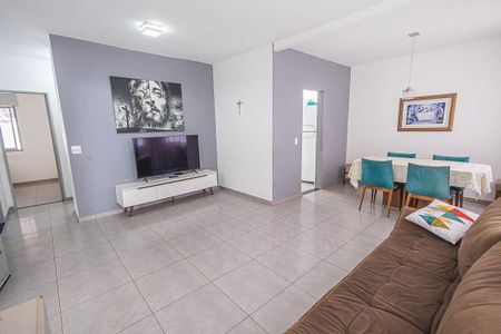 Casa à venda com 220m², 5 quartos e 3 vagas Casa à venda com 220m², 5 quartos e 3 vagassala
