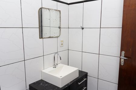 Casa para alugar com 30m², 1 quarto e sem vagaBanheiro