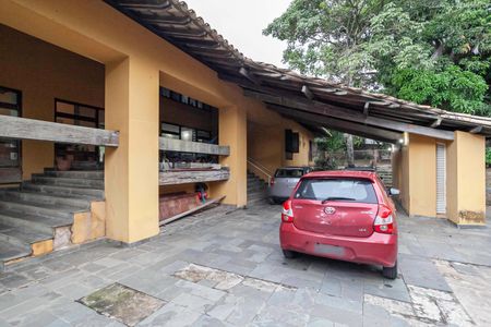 Casa à venda com 355m², 4 quartos e 8 vagas Casa à venda com 355m², 4 quartos e 8 vagasGaragem