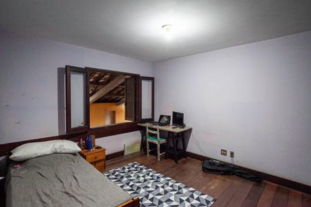 Casa à venda com 355m², 4 quartos e 8 vagas Casa à venda com 355m², 4 quartos e 8 vagasSemi suíte 2