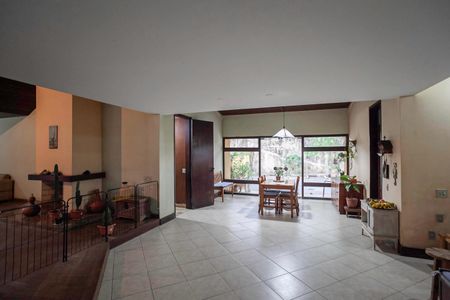 Casa à venda com 355m², 4 quartos e 8 vagas Casa à venda com 355m², 4 quartos e 8 vagasSala 3