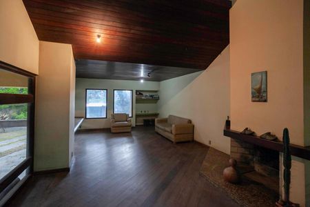 Casa à venda com 355m², 4 quartos e 8 vagas Casa à venda com 355m², 4 quartos e 8 vagasSala 1