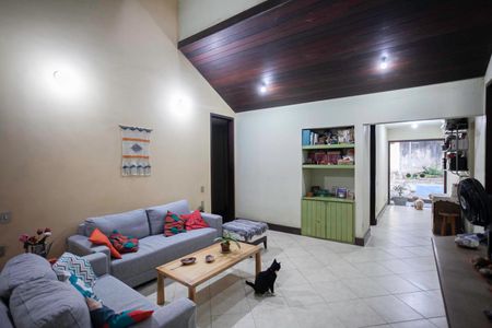 Casa à venda com 355m², 4 quartos e 8 vagas Casa à venda com 355m², 4 quartos e 8 vagasSala 2