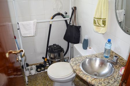 Apartamento para alugar com 289m², 5 quartos e 3 vagasBanheiro de serviço