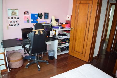 Apartamento para alugar com 289m², 5 quartos e 3 vagasQuarto 4