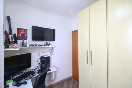 Apartamento à venda com 95m², 2 quartos e 2 vagasQuarto 2