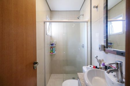 Apartamento à venda com 95m², 2 quartos e 2 vagasBanheiro da Suíte