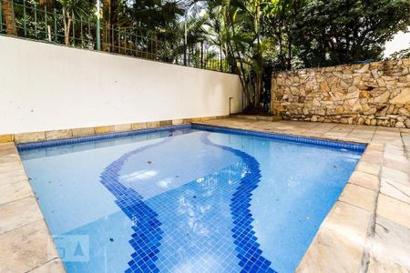 Apartamento à venda com 126m², 3 quartos e 1 vaga Apartamento à venda com 126m², 3 quartos e 1 vagaPiscina