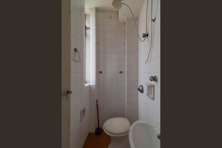 Apartamento à venda com 126m², 3 quartos e 1 vaga Apartamento à venda com 126m², 3 quartos e 1 vagaBanheiro de serviço