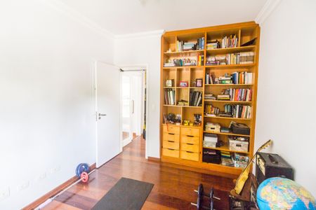 Casa de condomínio para alugar com 650m², 6 quartos e 6 vagasEscritório