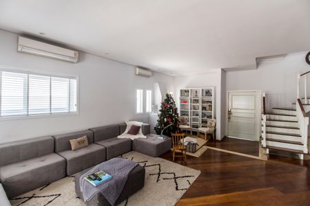 Casa de condomínio para alugar com 650m², 6 quartos e 6 vagasSala 