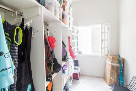 Casa de condomínio para alugar com 650m², 6 quartos e 6 vagasQuarto de Serviço