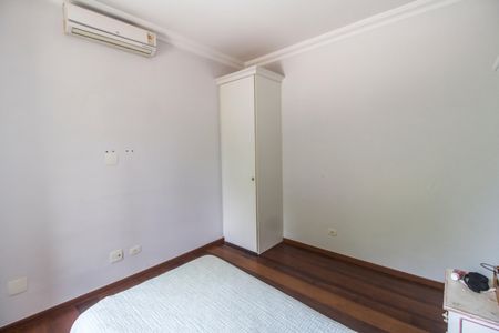 Casa de condomínio para alugar com 650m², 6 quartos e 6 vagasSuíte 1