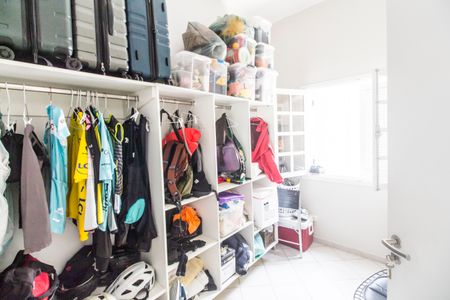 Casa de condomínio para alugar com 650m², 6 quartos e 6 vagasQuarto de Serviço