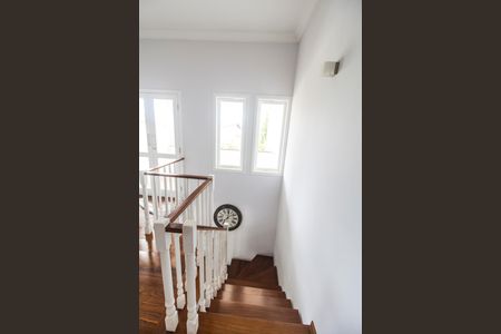 Casa de condomínio para alugar com 650m², 6 quartos e 6 vagasEscada