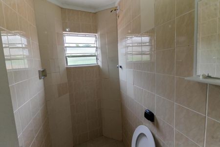 Banheiro de casa para alugar com 2 quartos, 50m² em Jardim Record, Taboão da Serra