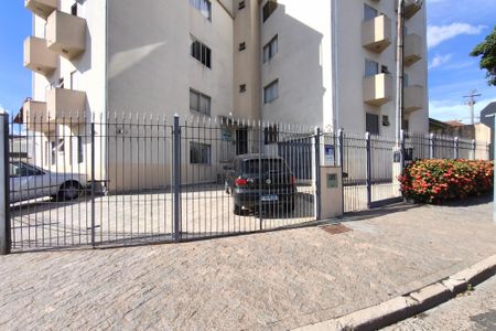 Apartamento para alugar com 66m², 2 quartos e 1 vagaFachada do Condomínio