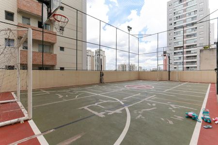 Apartamento à venda com 89m², 3 quartos e 2 vagas Apartamento à venda com 89m², 3 quartos e 2 vagasÁrea comum - Quadra esportiva