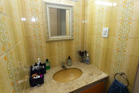 Casa à venda com 180m², 2 quartos e 2 vagas Casa à venda com 180m², 2 quartos e 2 vagasLavabo