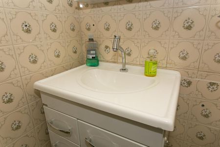 Casa à venda com 180m², 2 quartos e 2 vagas Casa à venda com 180m², 2 quartos e 2 vagasBanheiro 1