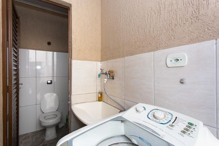 Casa à venda com 180m², 2 quartos e 2 vagas Casa à venda com 180m², 2 quartos e 2 vagasÁrea de Serviço
