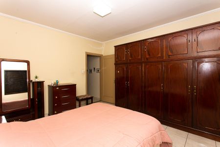 Casa à venda com 180m², 2 quartos e 2 vagas Casa à venda com 180m², 2 quartos e 2 vagasQuarto 1