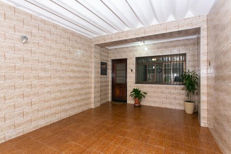 Casa à venda com 180m², 2 quartos e 2 vagas Casa à venda com 180m², 2 quartos e 2 vagasGaragem