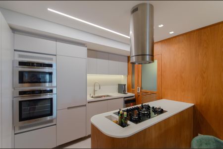 Apartamento à venda com 128m², 3 quartos e 2 vagasCozinha