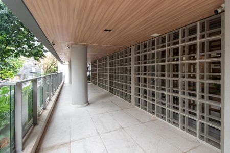 Apartamento à venda com 128m², 3 quartos e 2 vagasEntrada