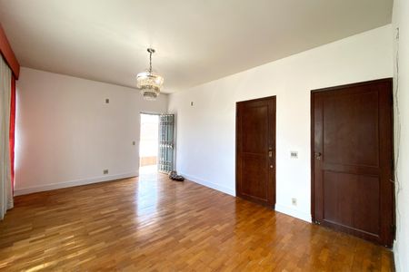 Apartamento para alugar com 230m², 4 quartos e 3 vagasSala