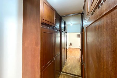 Apartamento para alugar com 230m², 4 quartos e 3 vagasCloset da suíte 1