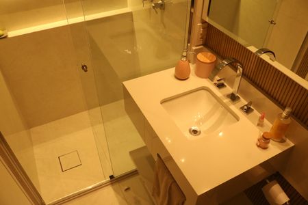 Apartamento à venda com 60m², 1 quarto e 1 vagaBanheiro 2