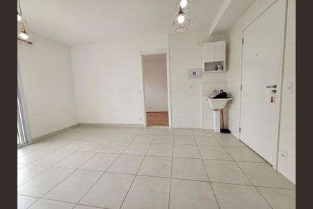 Sala/Cozinha de kitnet/studio para alugar com 1 quarto, 37m² em Vila das Belezas, São Paulo