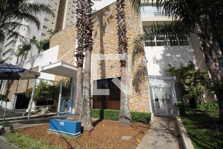 Apartamento à venda com 127m², 3 quartos e 2 vagas Apartamento à venda com 127m², 3 quartos e 2 vagasFachada