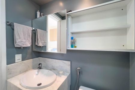 Apartamento à venda com 127m², 3 quartos e 2 vagas Apartamento à venda com 127m², 3 quartos e 2 vagasBanheiro do quarto 1