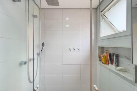 Apartamento à venda com 127m², 3 quartos e 2 vagas Apartamento à venda com 127m², 3 quartos e 2 vagasBanheiro do quarto 2