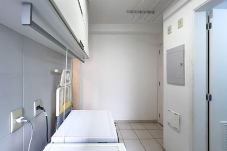 Apartamento à venda com 127m², 3 quartos e 2 vagas Apartamento à venda com 127m², 3 quartos e 2 vagasÁrea de serviço