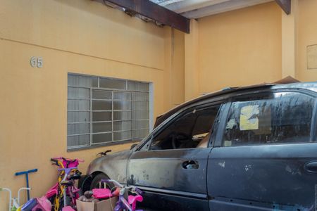 Casa à venda com 80m², 2 quartos e 2 vagasGaragem