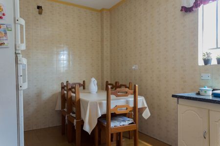 Casa à venda com 80m², 2 quartos e 2 vagasCozinha