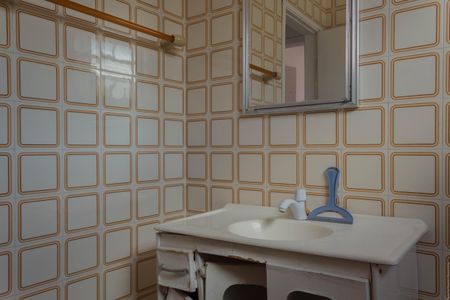 Casa à venda com 80m², 2 quartos e 2 vagasBanheiro