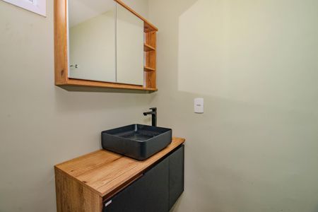 Banheiro Social de apartamento para alugar com 1 quarto, 50m² em Sarandi, Porto Alegre