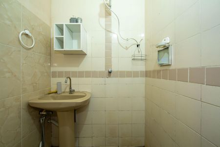 Apartamento para alugar com 40m², 1 quarto e 3 vagas Apartamento para alugar com 40m², 1 quarto e 3 vagasBANHEIRO