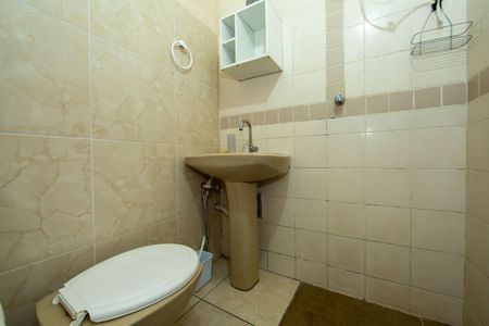 BANHEIRO de apartamento para alugar com 1 quarto, 40m² em Padre Eustáquio, Belo Horizonte