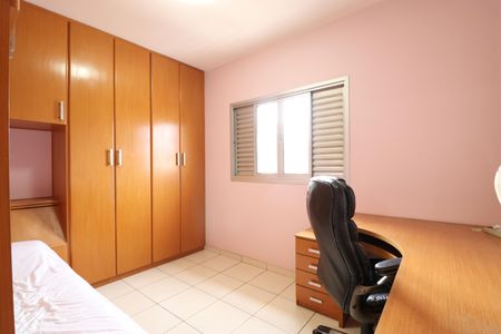 Casa à venda com 263m², 3 quartos e 4 vagasQuarto