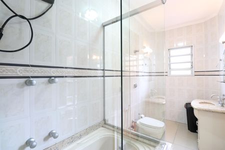 Casa à venda com 263m², 3 quartos e 4 vagasBanheiro da Suíte