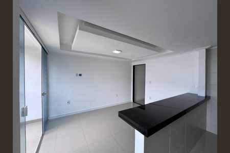 Sala de apartamento à venda com 1 quarto, 50m² em Vargem Grande, Rio de Janeiro