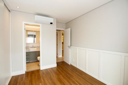 Apartamento à venda com 104m², 3 quartos e 2 vagas Apartamento à venda com 104m², 3 quartos e 2 vagasSuíte