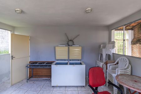 Casa para alugar com 55m², 2 quartos e 1 vagaÁrea comum - Salão de festas