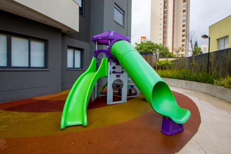 Apartamento à venda com 104m², 3 quartos e 2 vagas Apartamento à venda com 104m², 3 quartos e 2 vagasÁrea comum - Playground